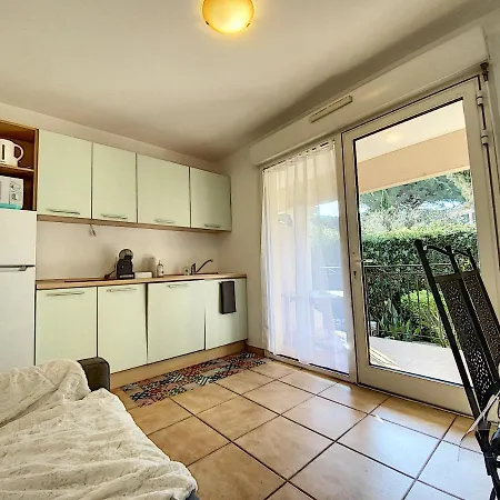Διαμέρισμα Appartement 2 Pieces Au Coeur Du Cap D'Antibes Αντίμπ